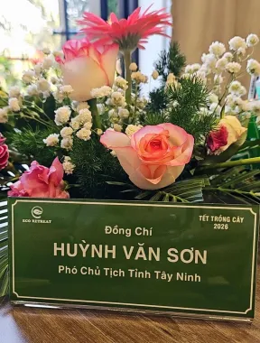 Thiết Kế, In, Cắt Thành Phẩm BẢNG MICA IN UV 